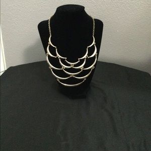 Interlocking silver necklace-costume jewelry